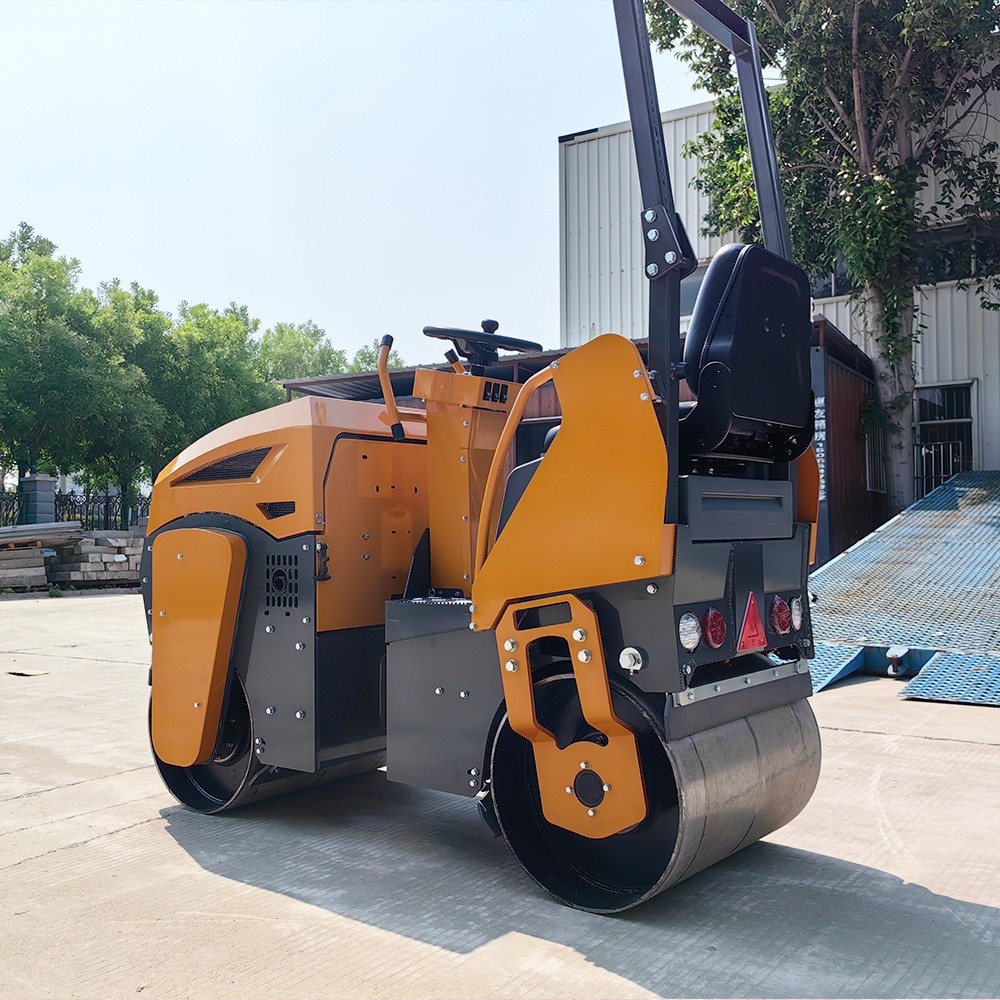 國(guó)內(nèi)的小型壓路機(jī)比國(guó)外的貴，價(jià)格到底差在哪里？