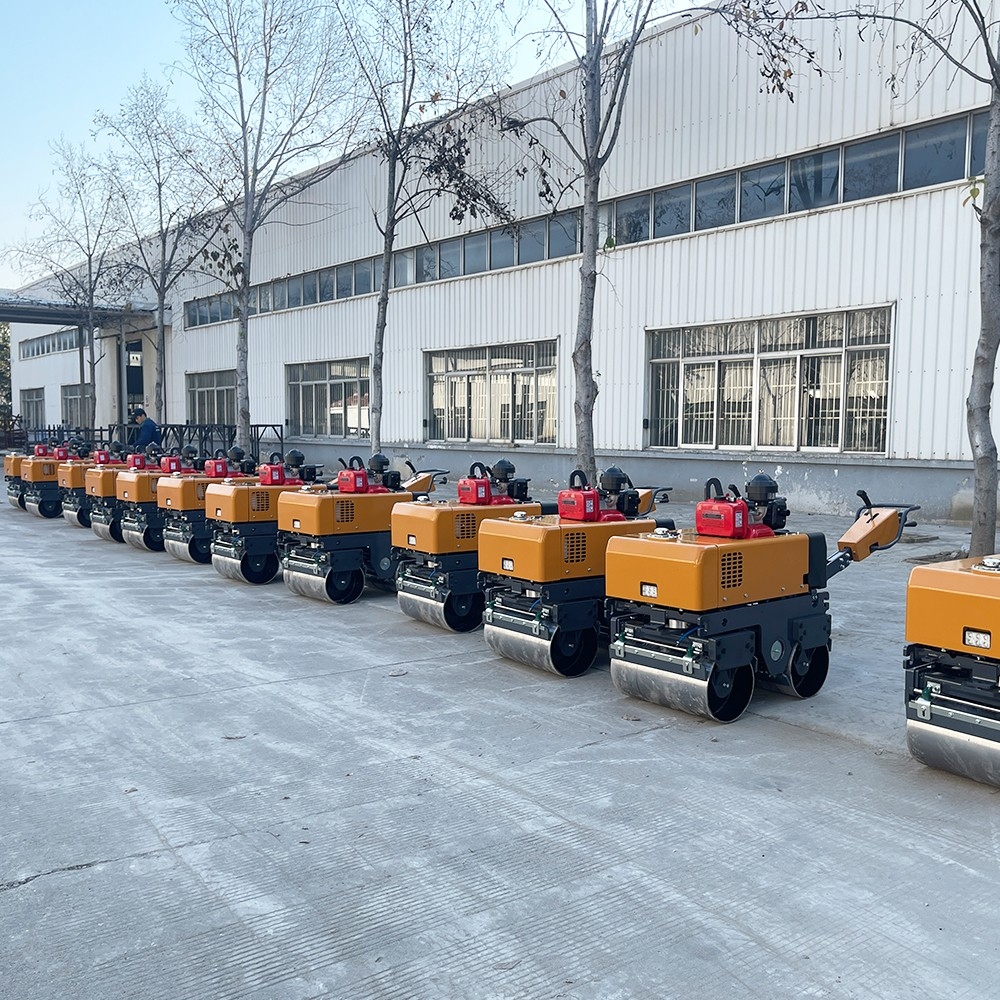 小型壓路機(jī)十字路口施工，瀝青路面的接縫有什么技巧處理